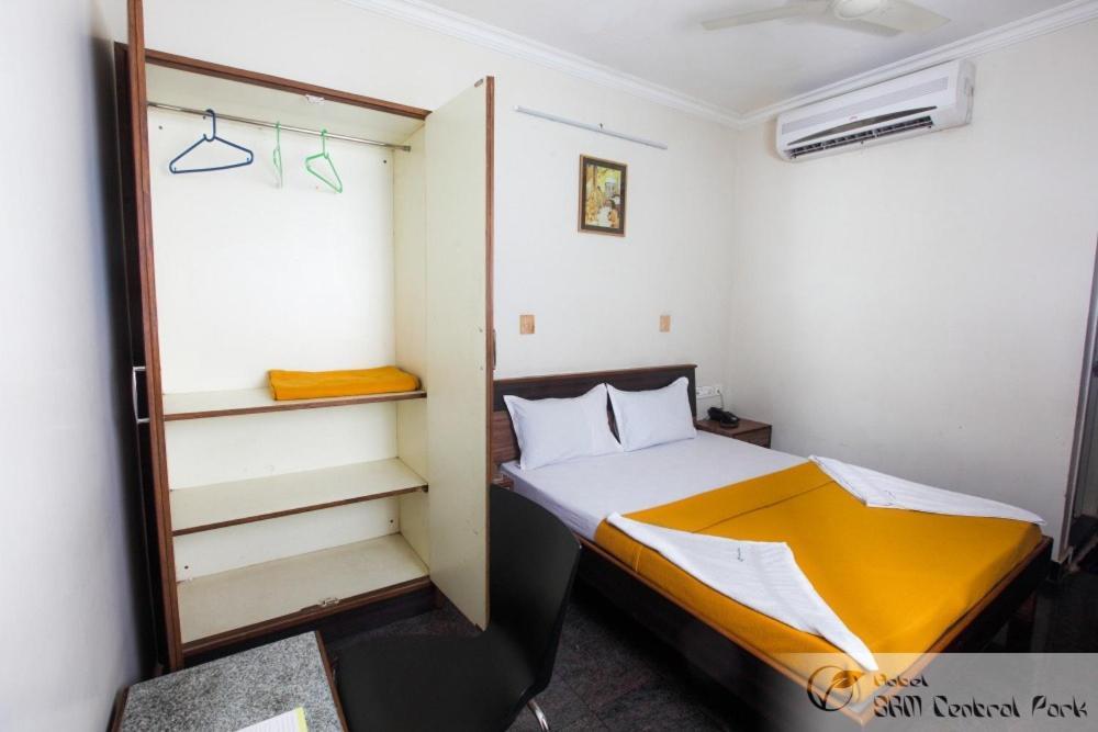Hotel S R M Central Park Chennai Ngoại thất bức ảnh