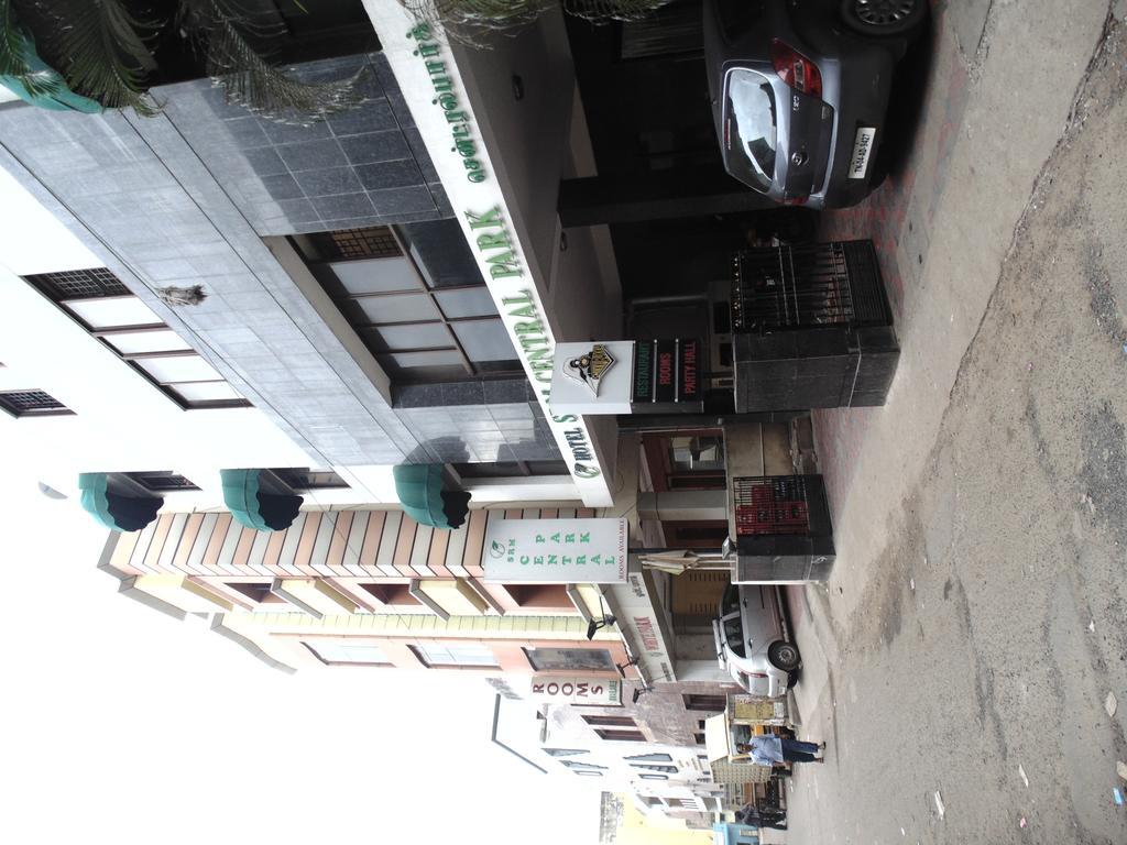 Hotel S R M Central Park Chennai Ngoại thất bức ảnh