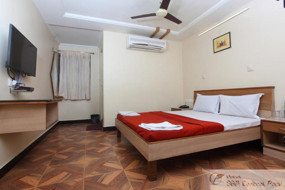 Hotel S R M Central Park Chennai Ngoại thất bức ảnh